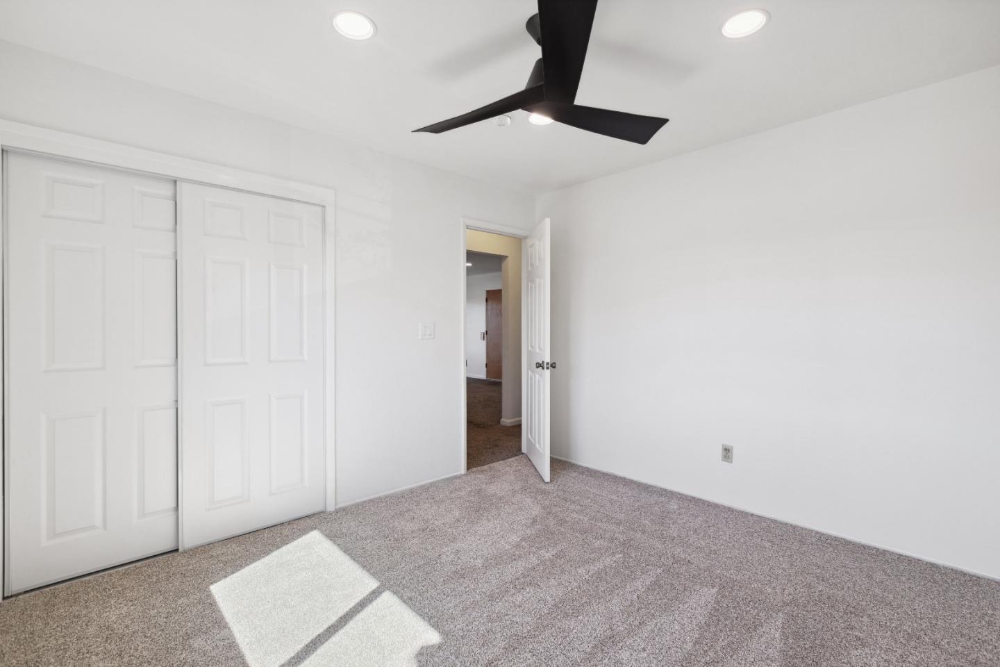 617 Bryan AVE