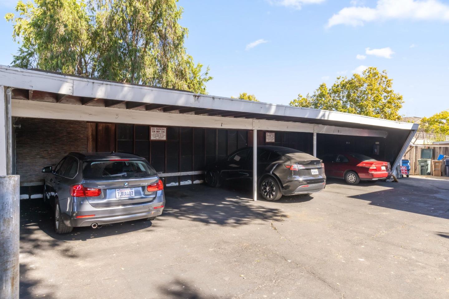 617 Bryan AVE