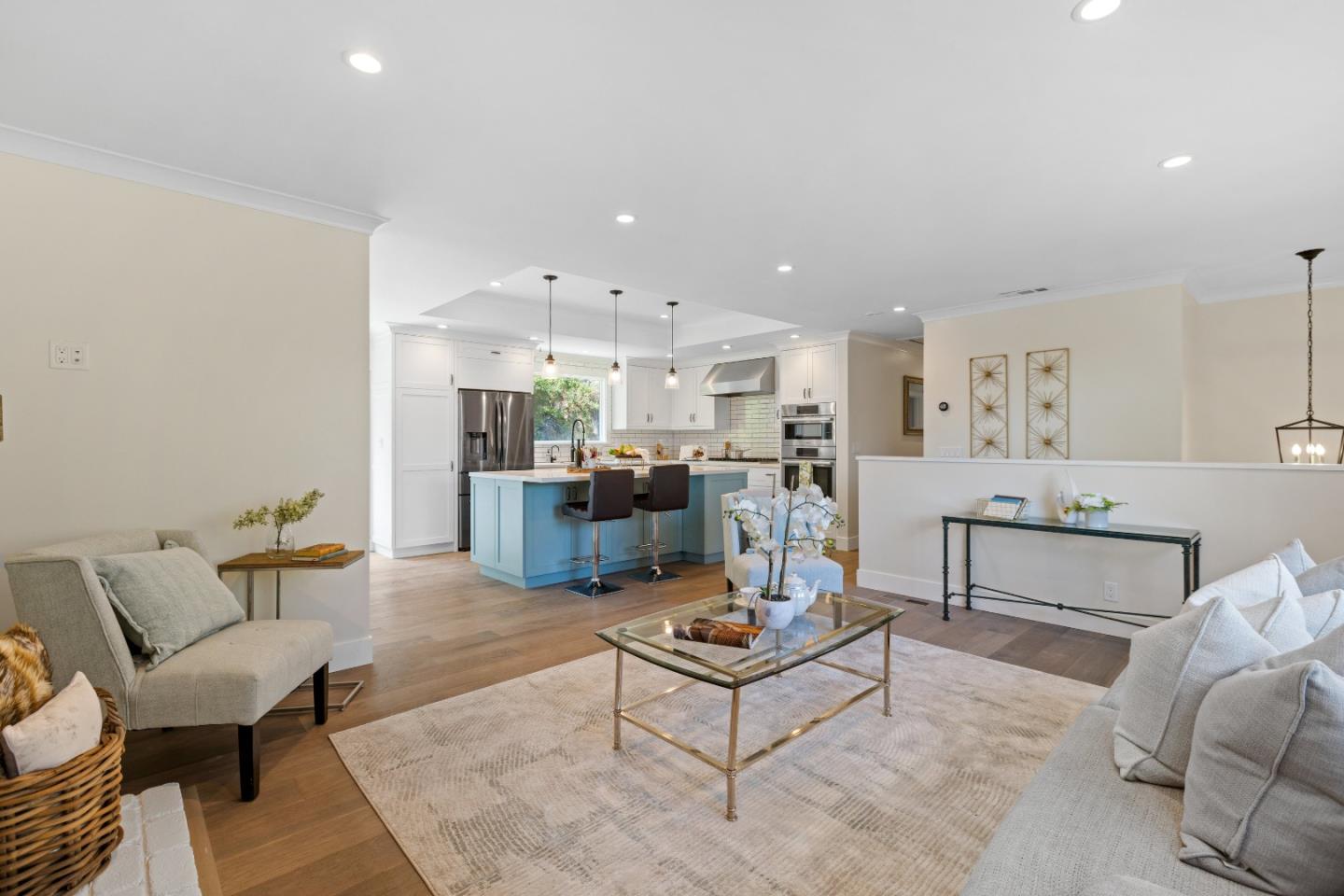3729 Laurel Way