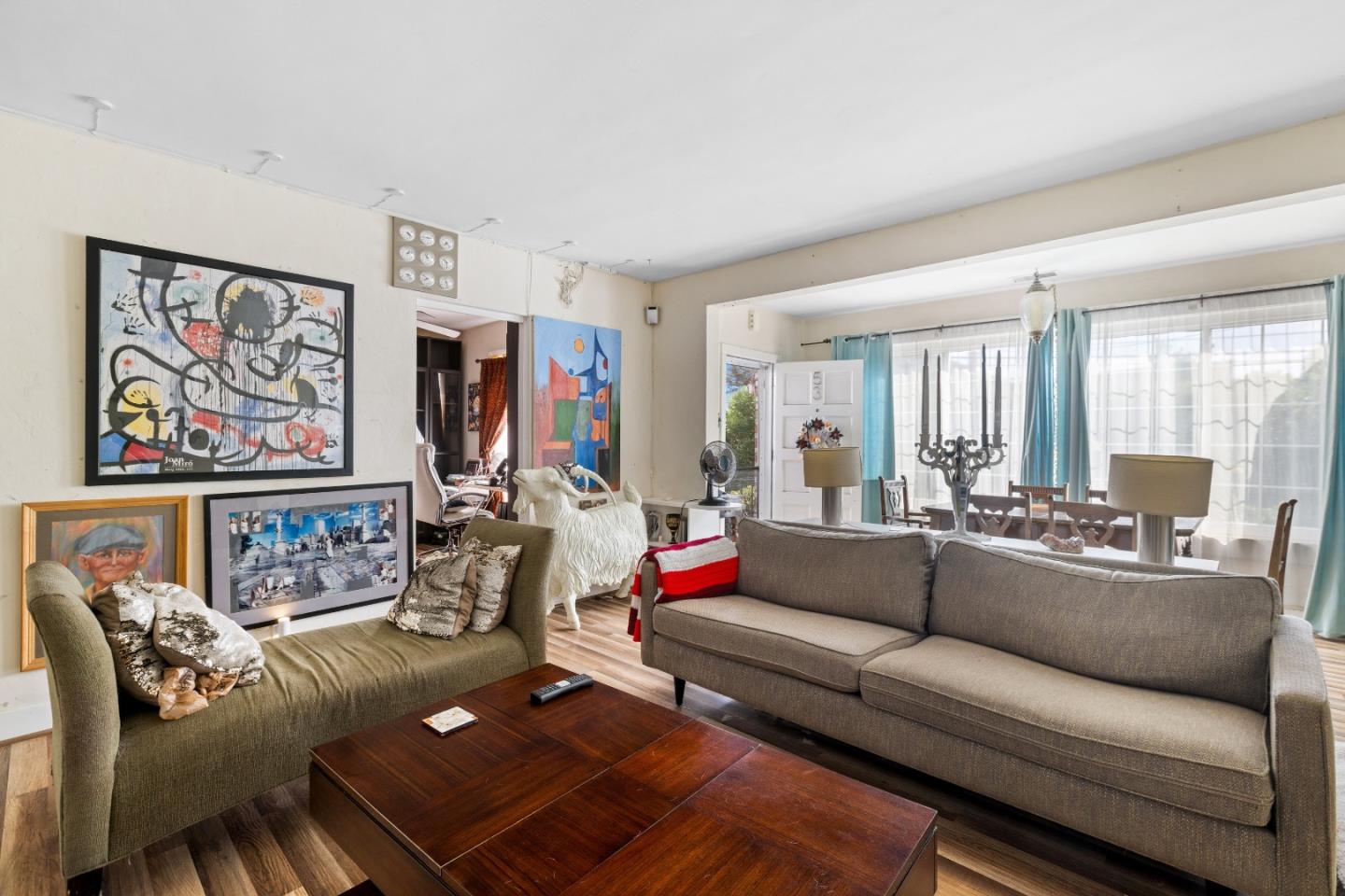 53 East 39th Avenue