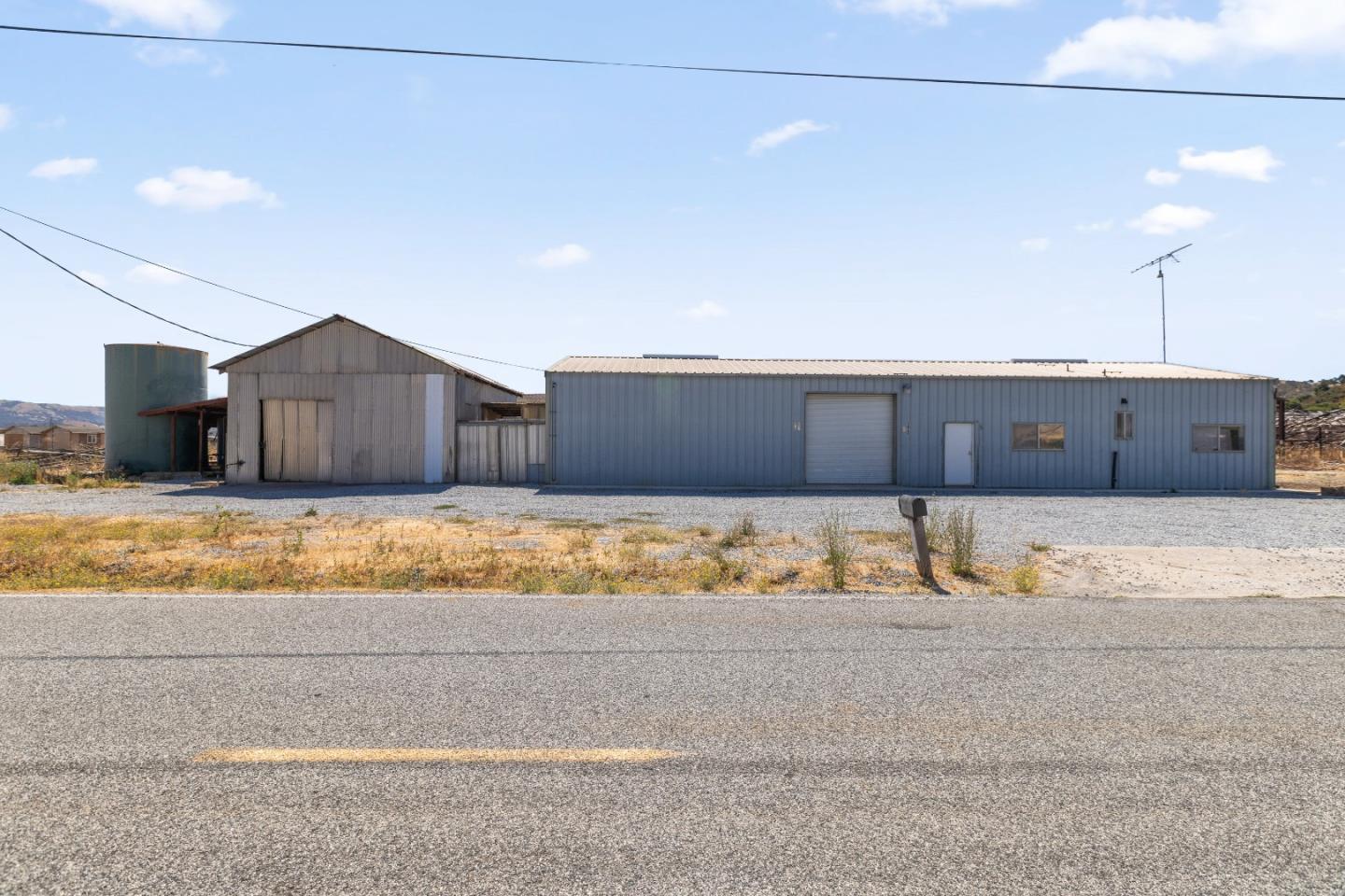320 Kalana Avenue