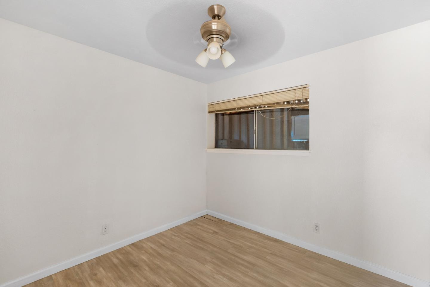320 Kalana Avenue