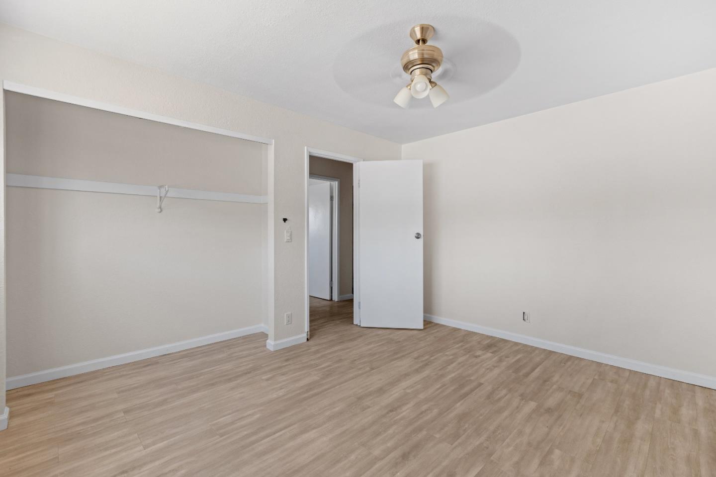 320 Kalana Avenue
