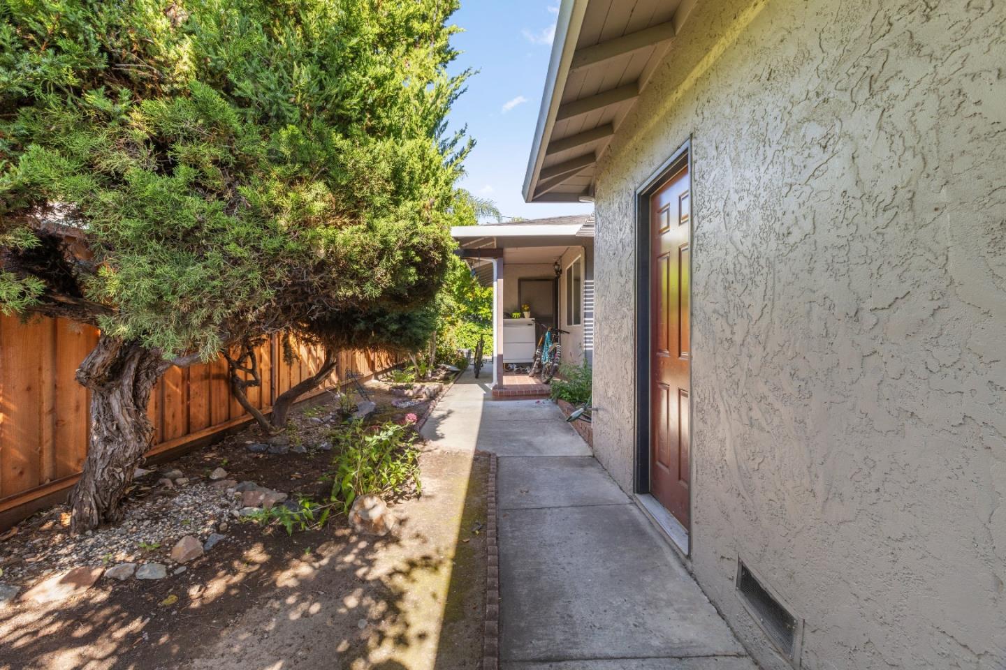 228 Union Avenue
