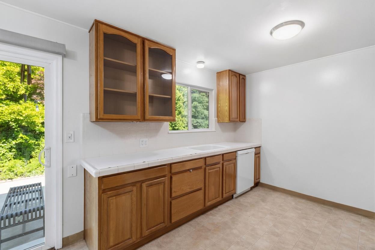 228 Union Avenue