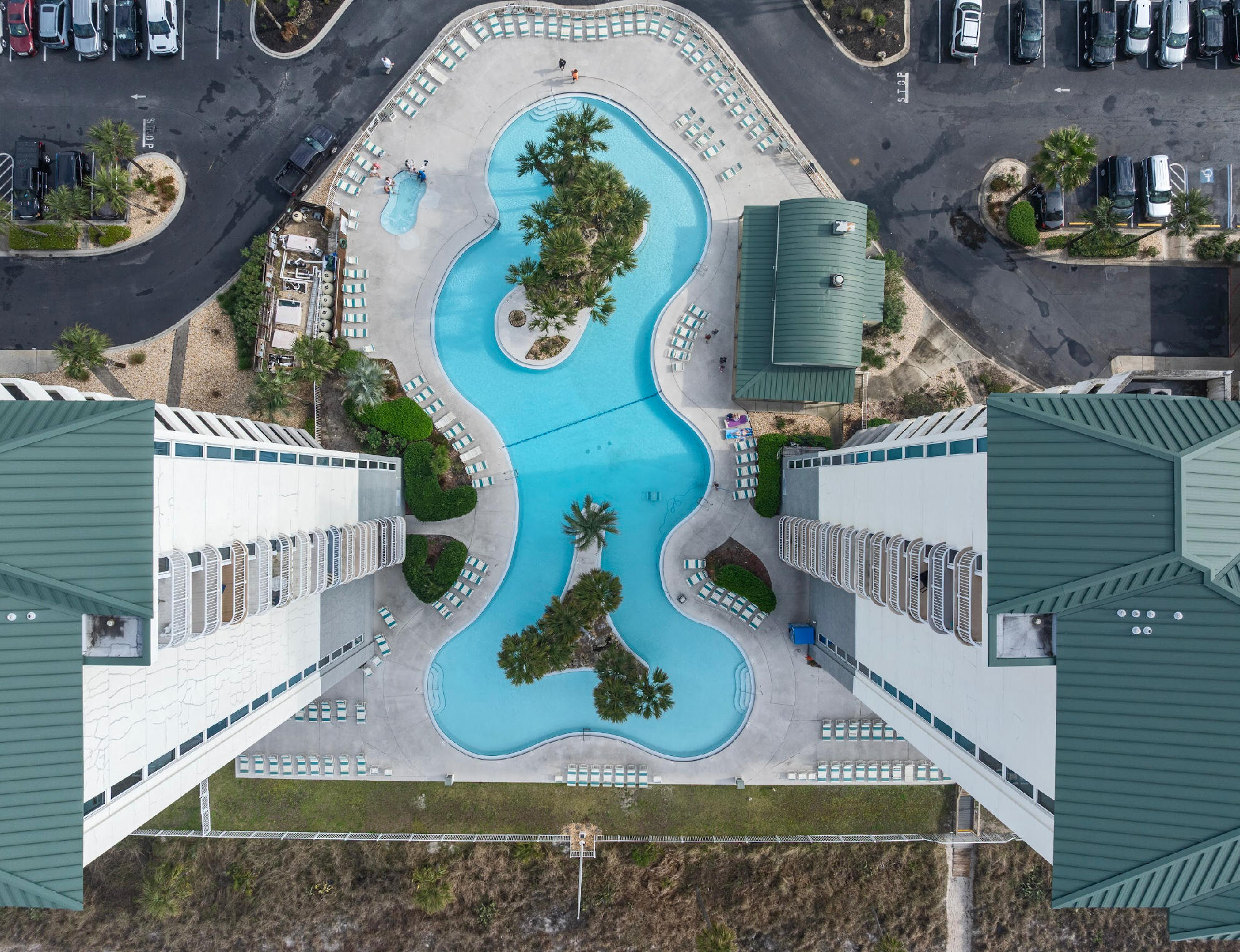 10515 Front Beach Road, 703