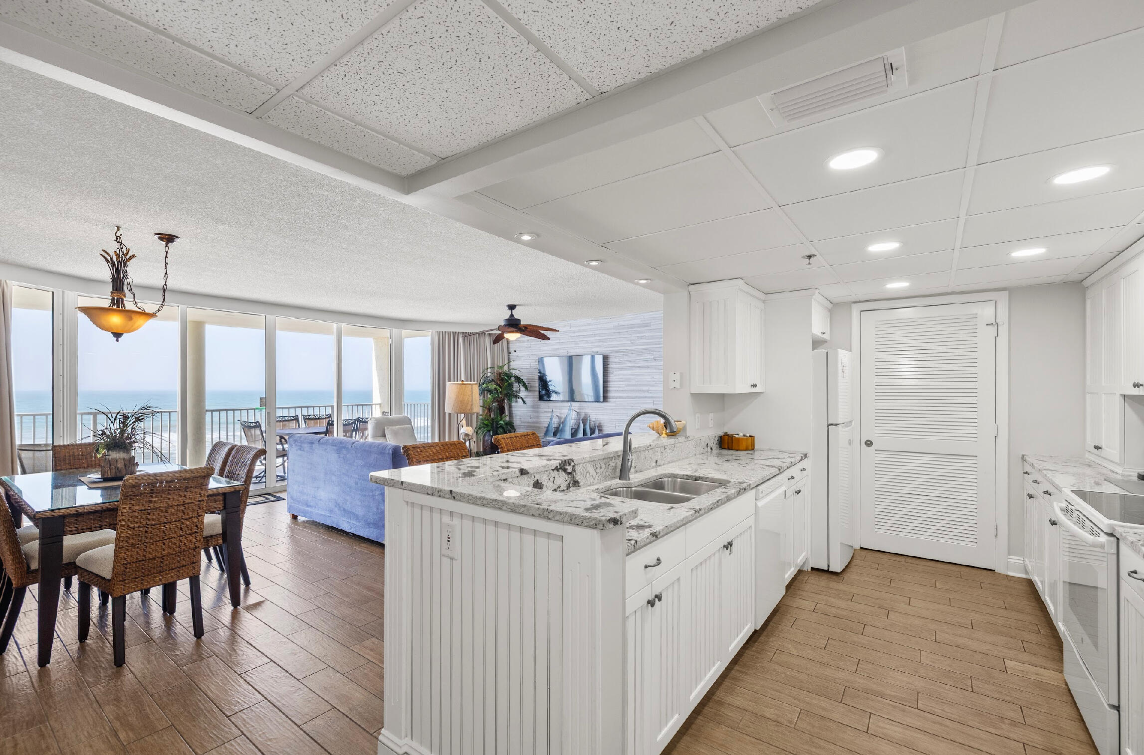 10515 Front Beach Road, 703