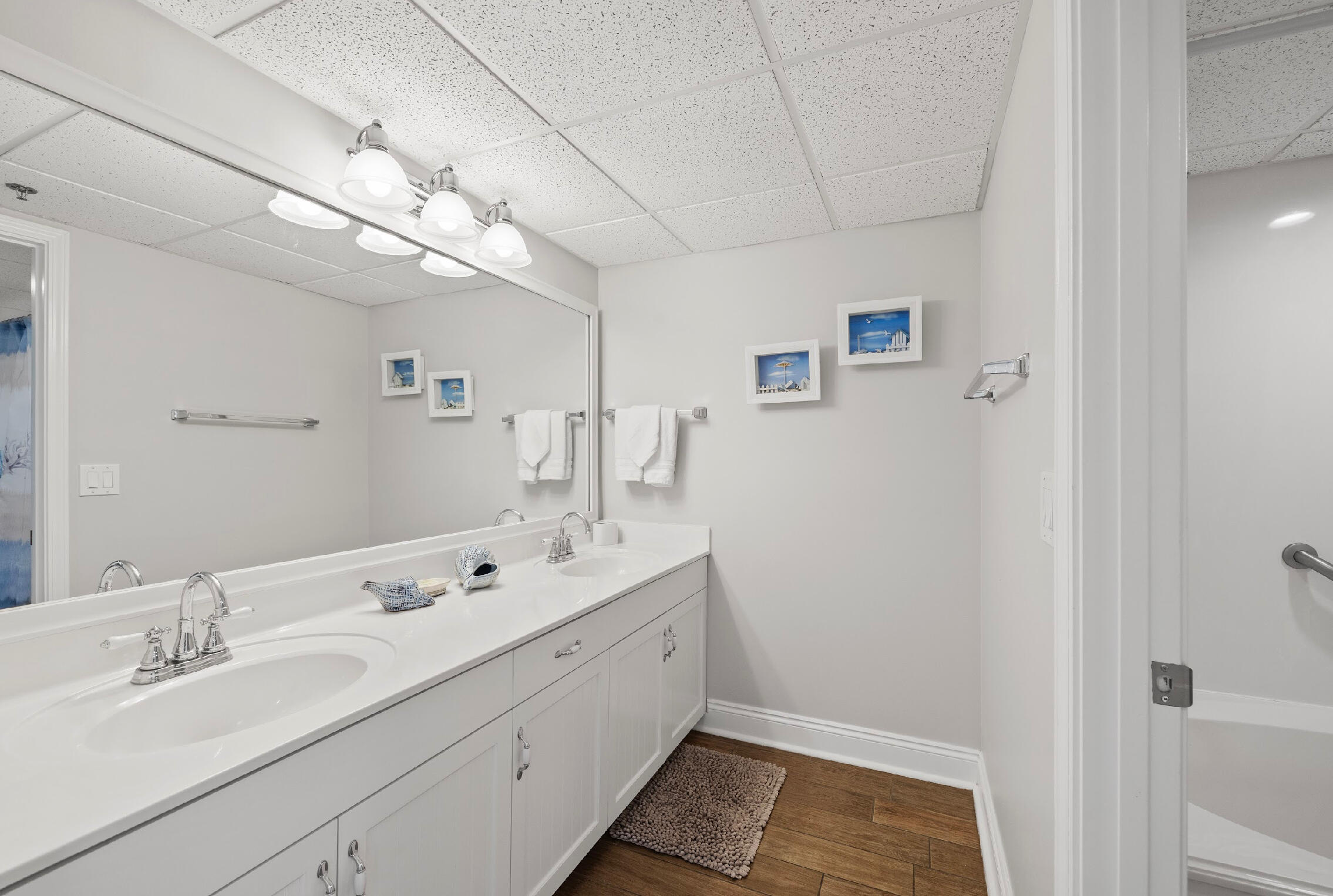 10515 Front Beach Road, 703
