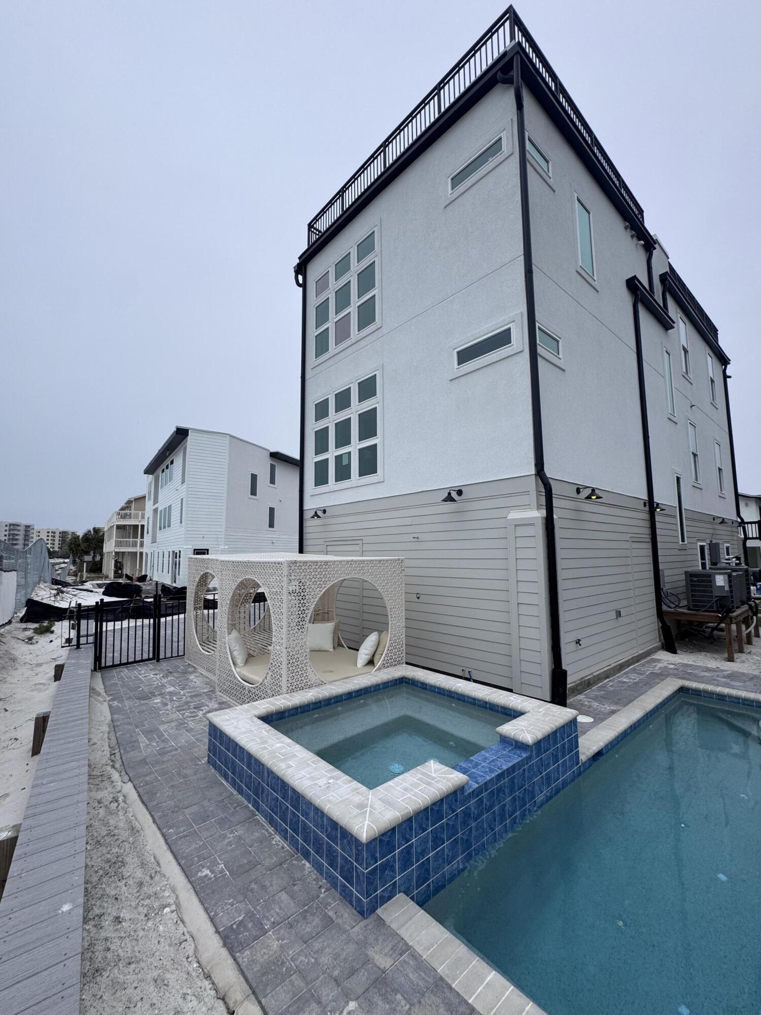 34 Gulf Breeze Court