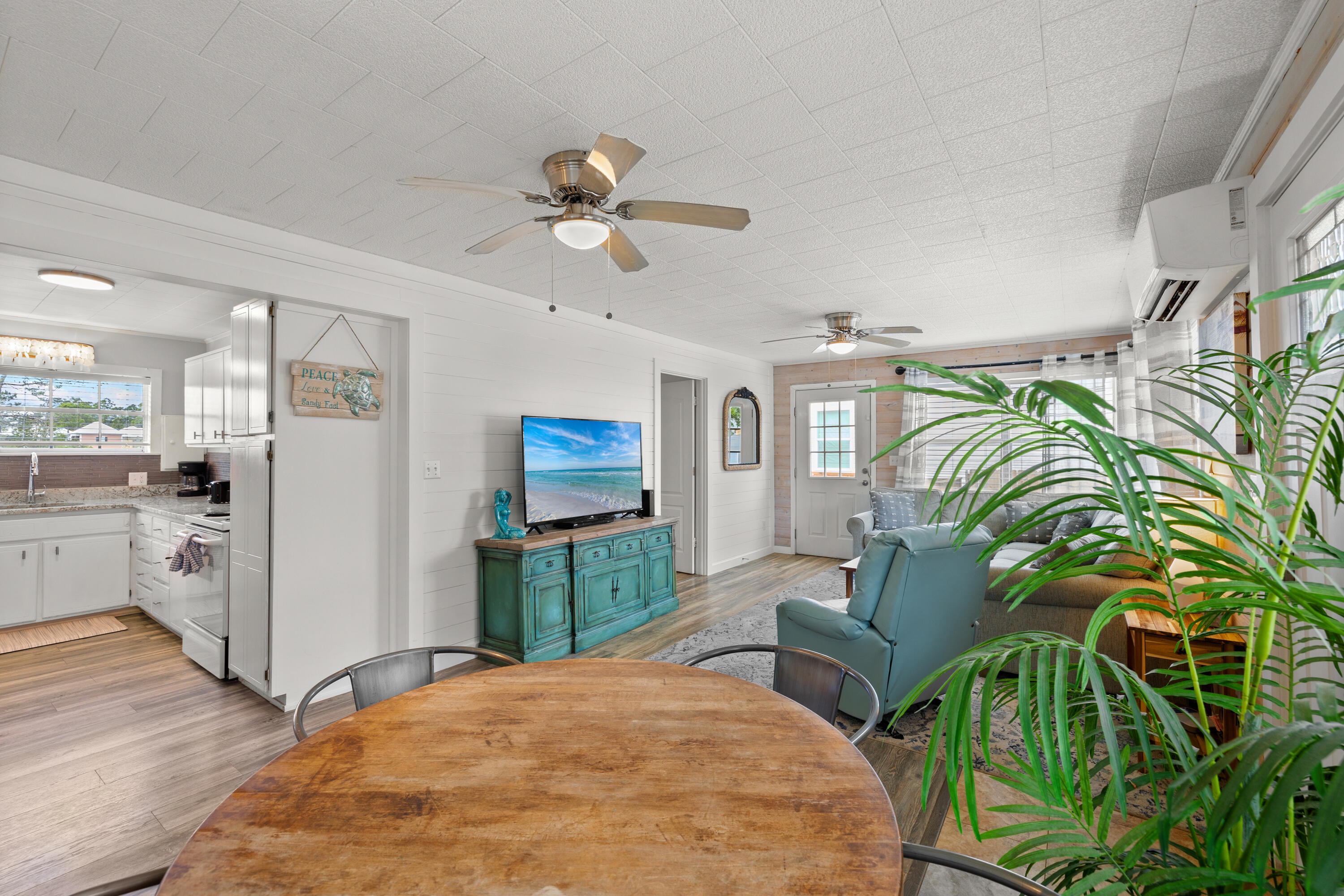 279 Robert Ellis Street