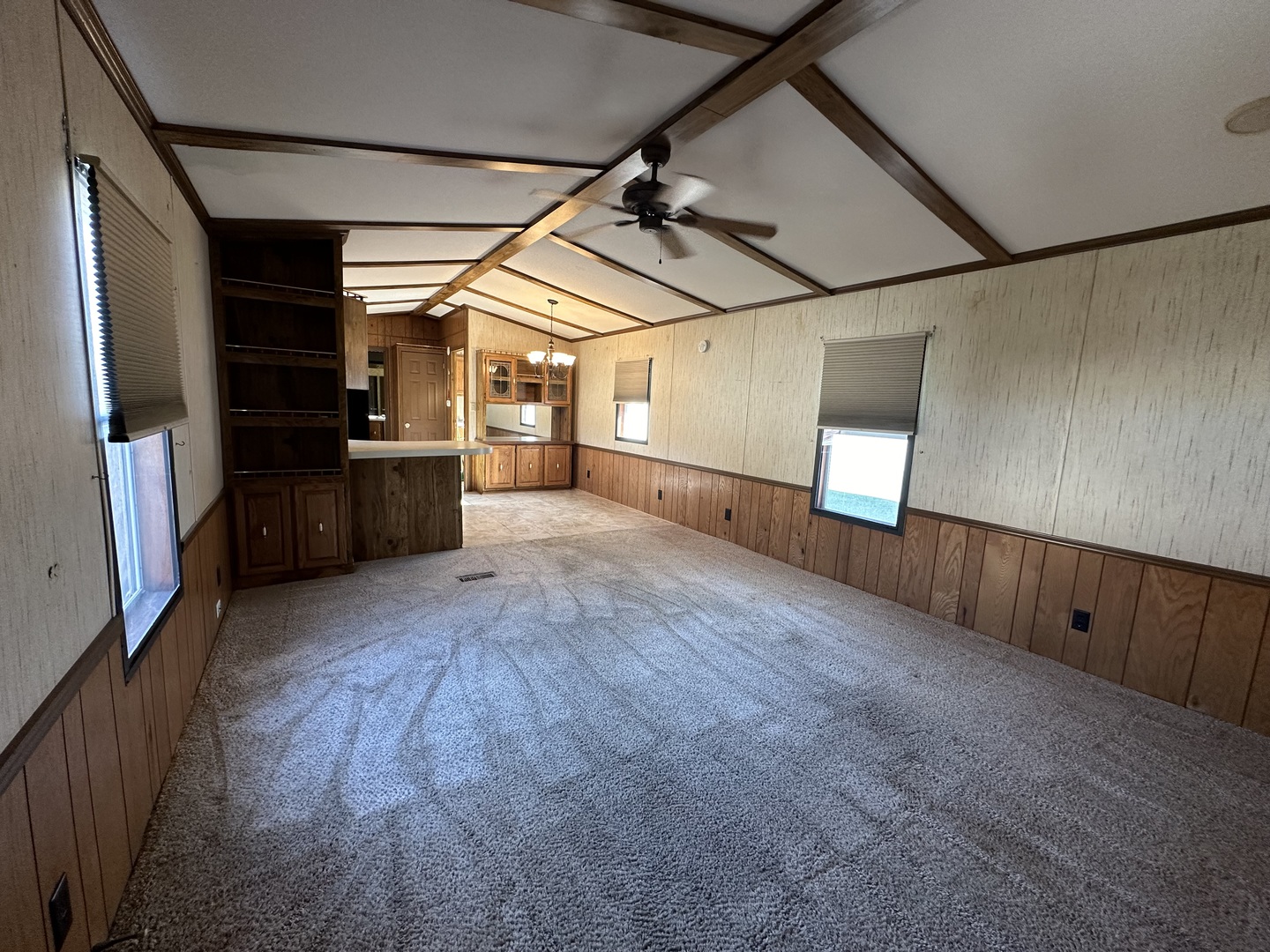 693 Ivylog Terrace