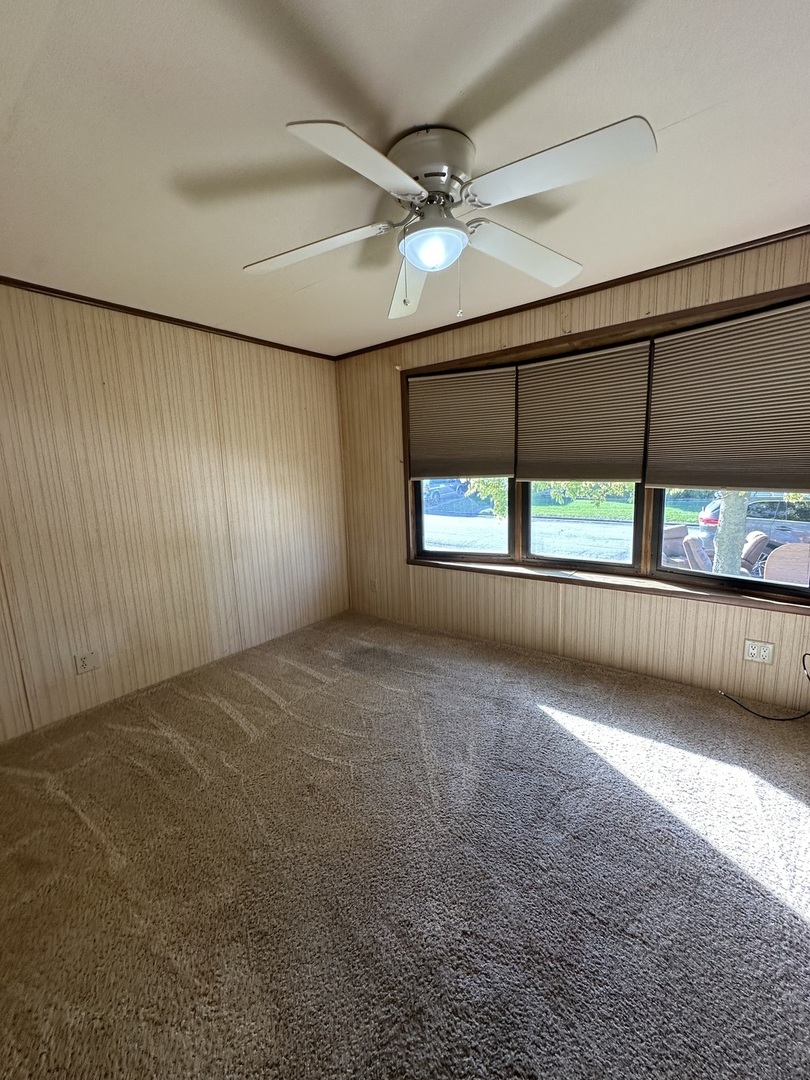693 Ivylog Terrace