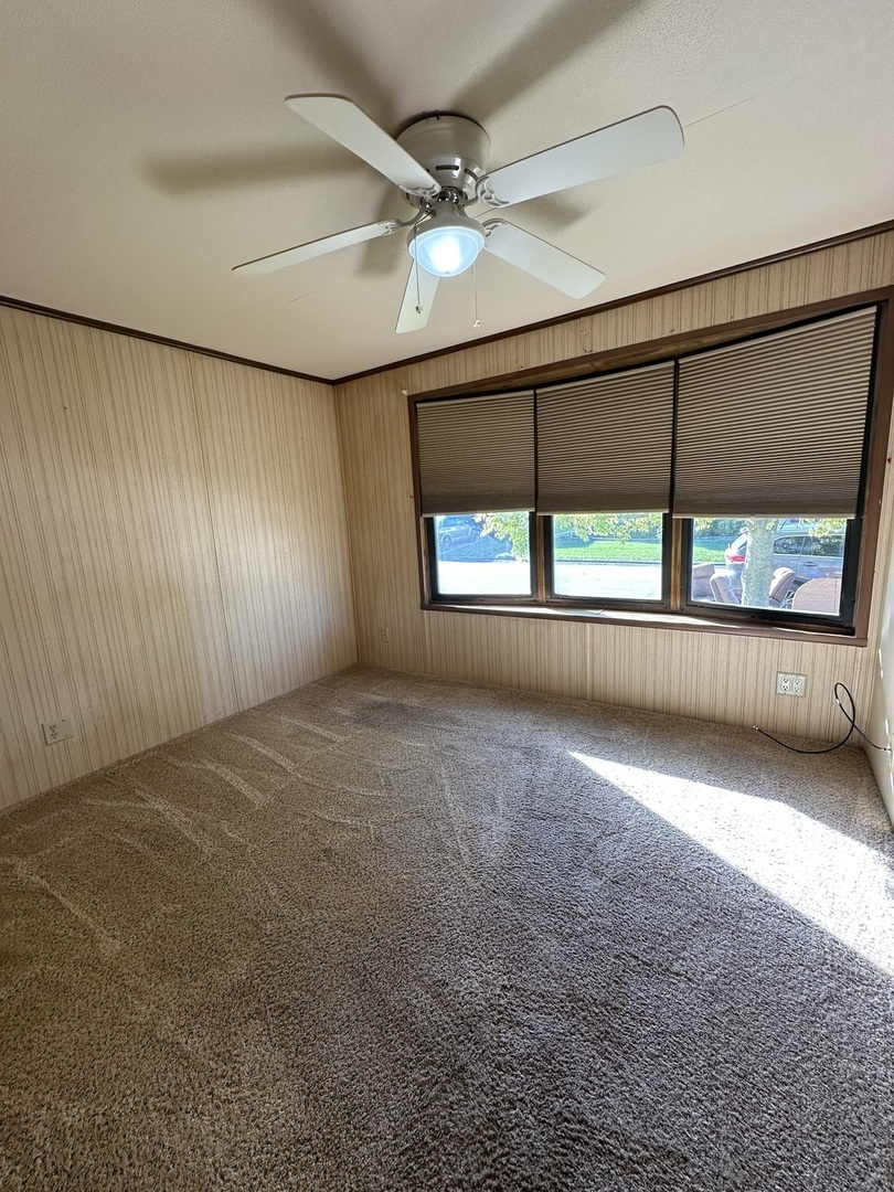 693 Ivylog Terrace