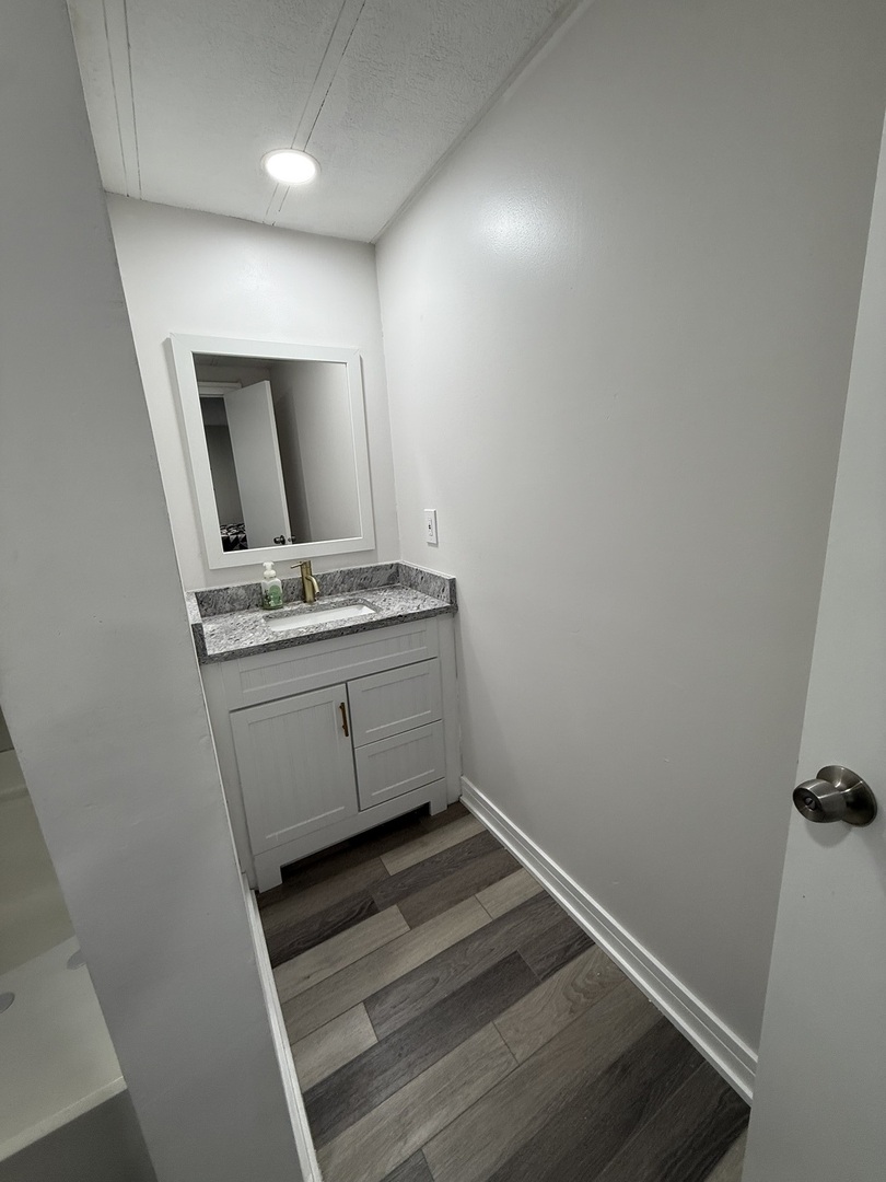 25 Hearthside Drive