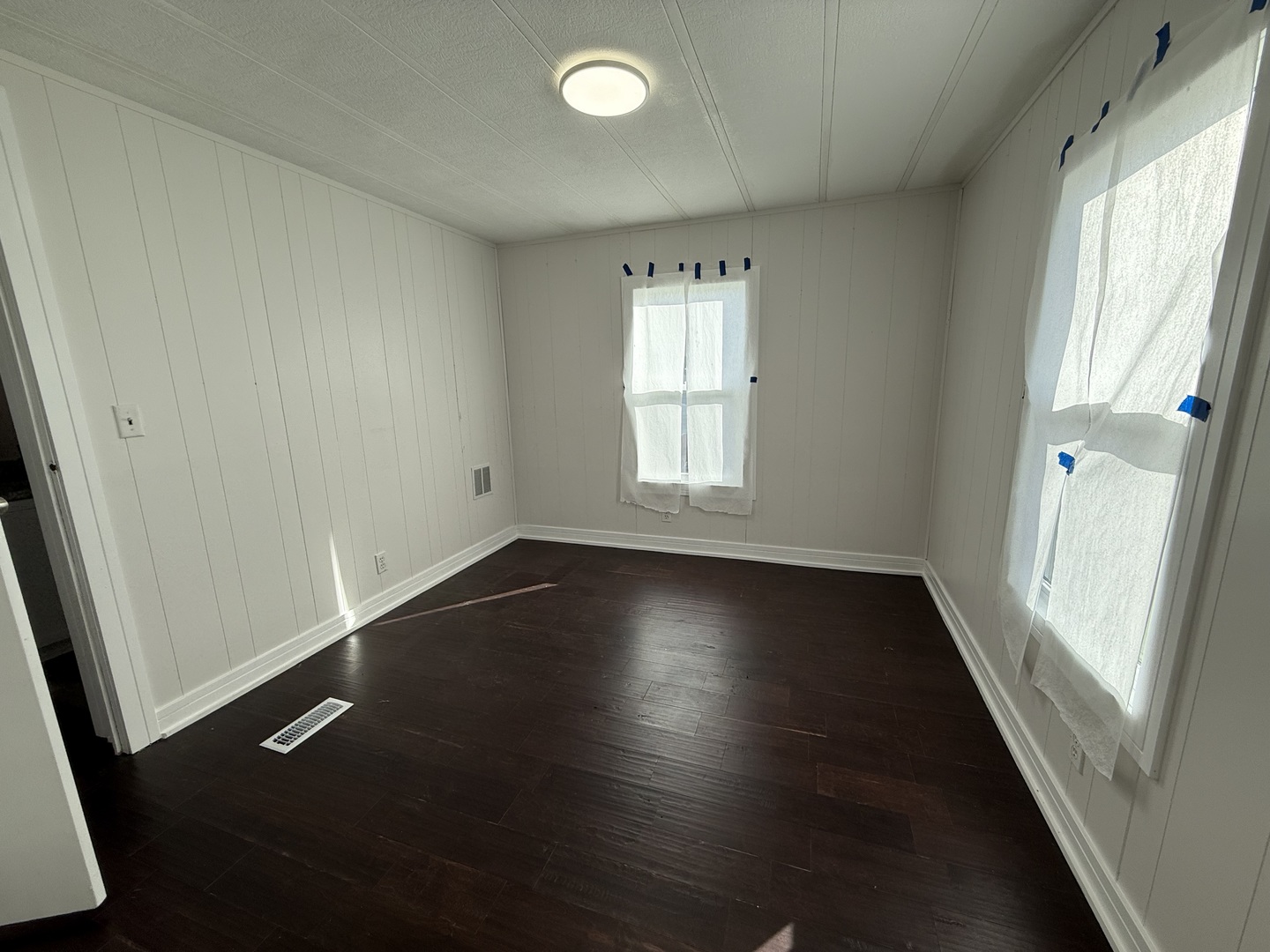 25 Hearthside Drive