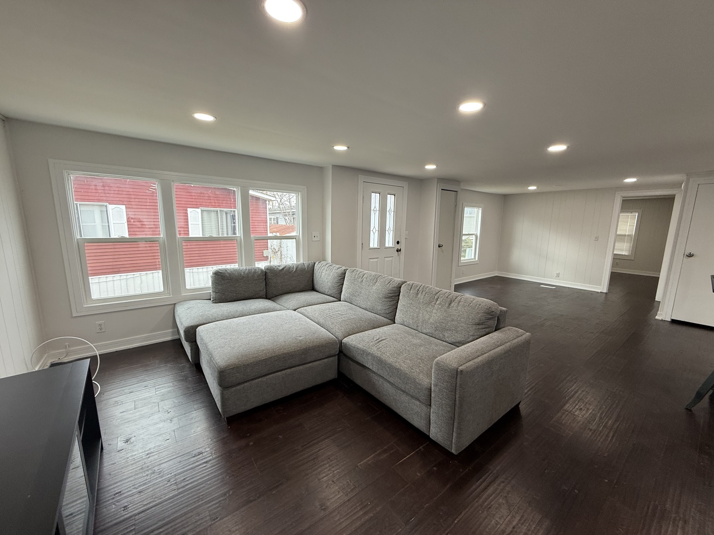25 Hearthside Drive