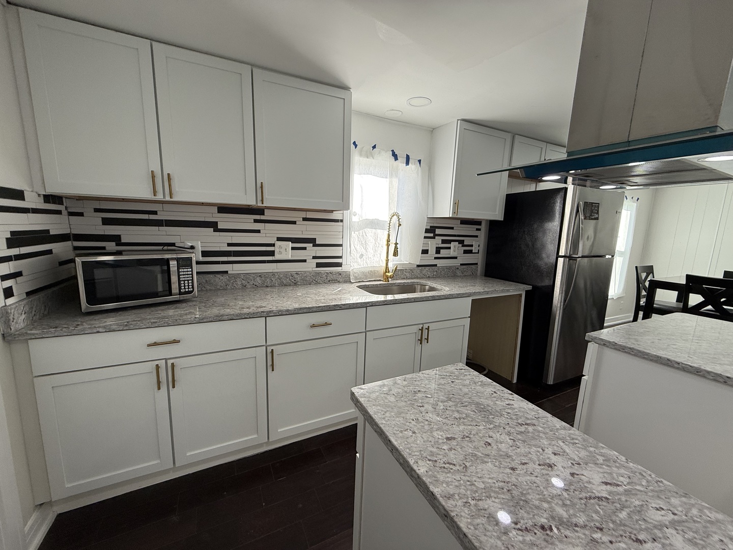 25 Hearthside Drive