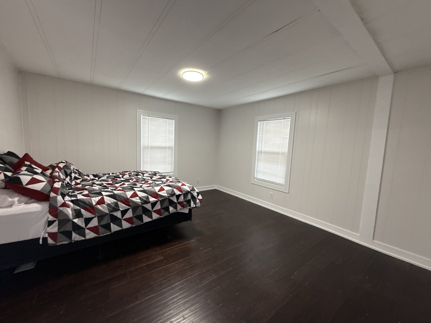 25 Hearthside Drive