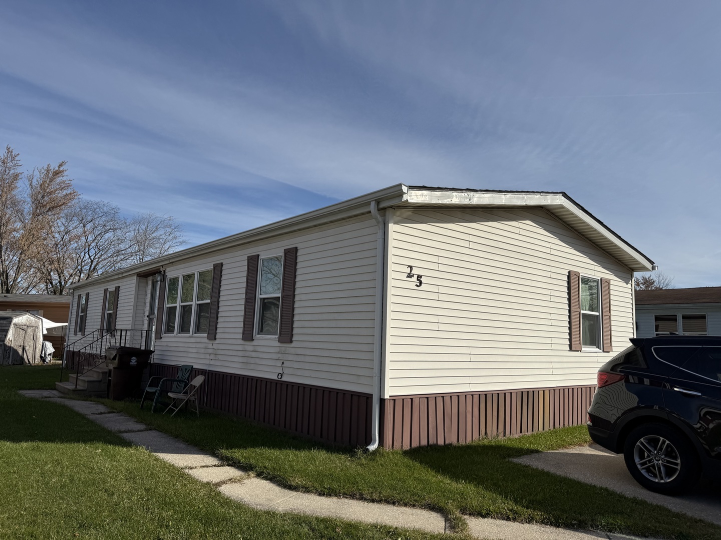 25 Hearthside Drive