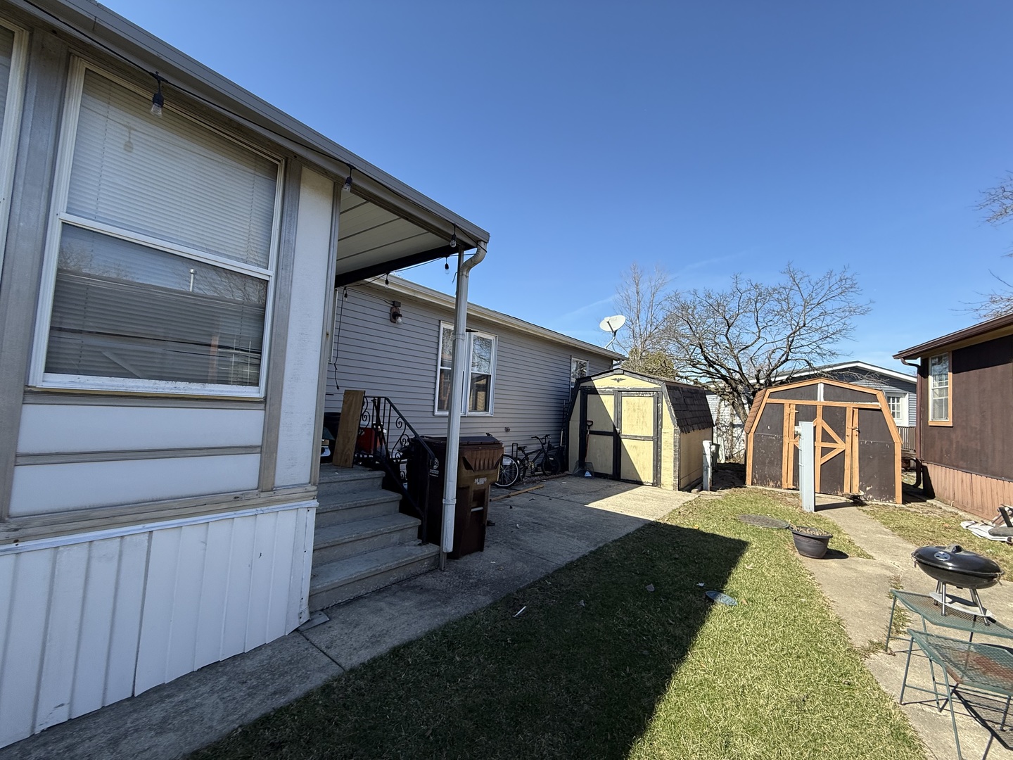 22 Hearthside Drive
