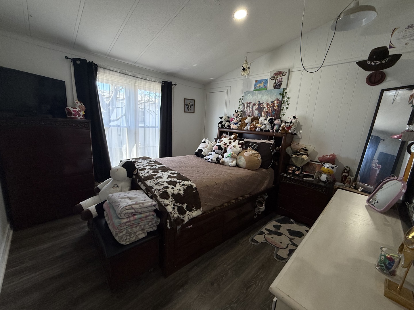 22 Hearthside Drive