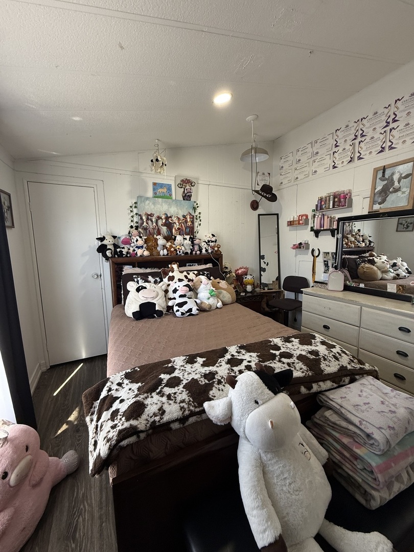 22 Hearthside Drive