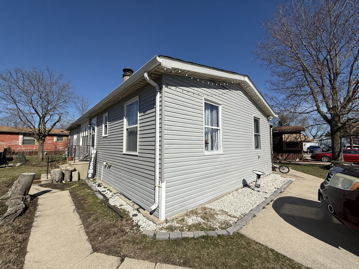 22 Hearthside Drive