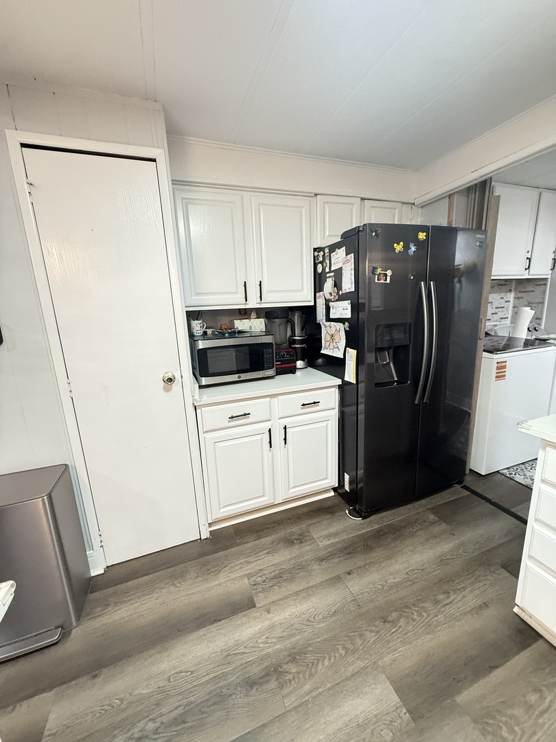 588 Hickory Glen