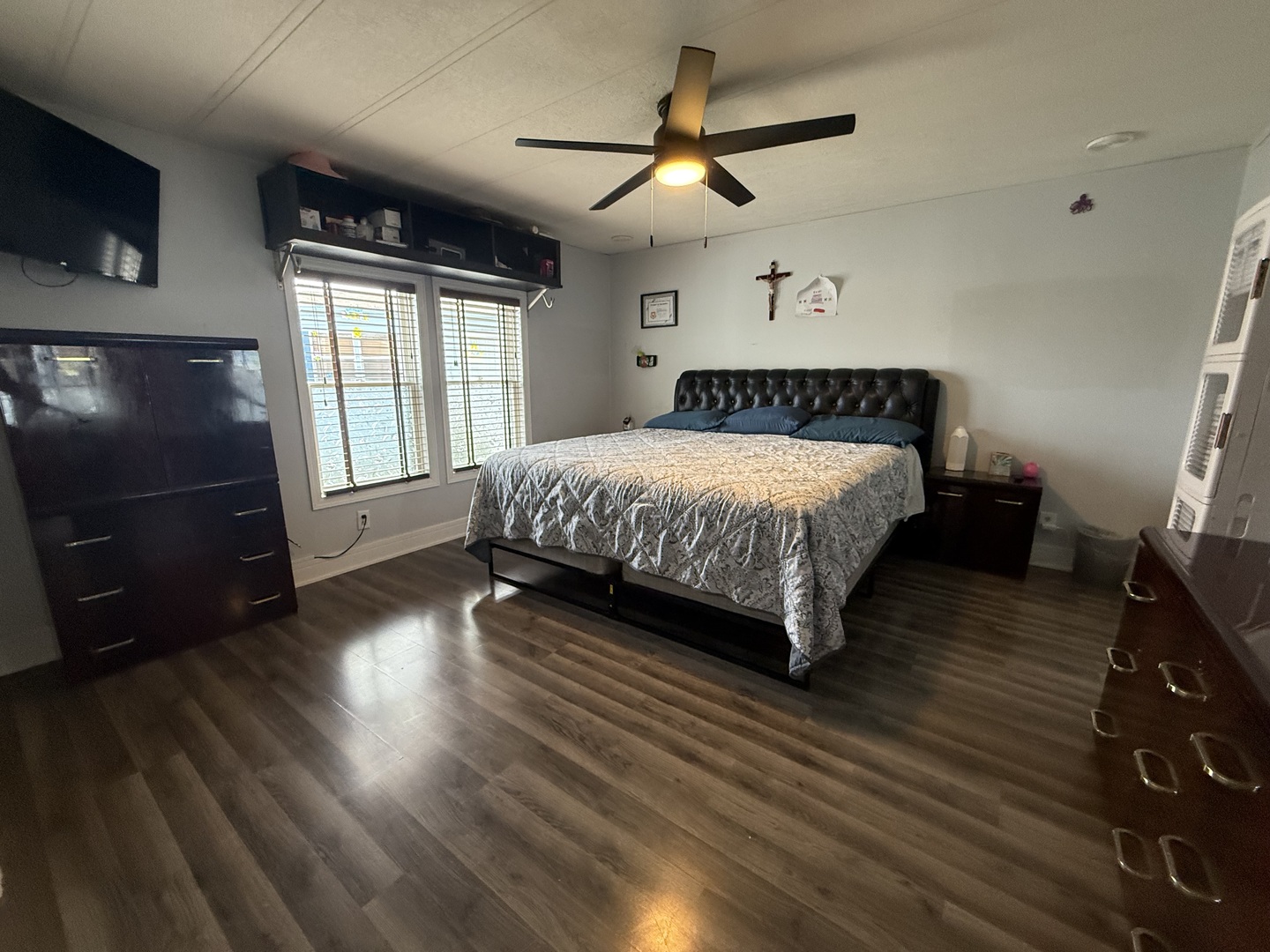 588 Hickory Glen
