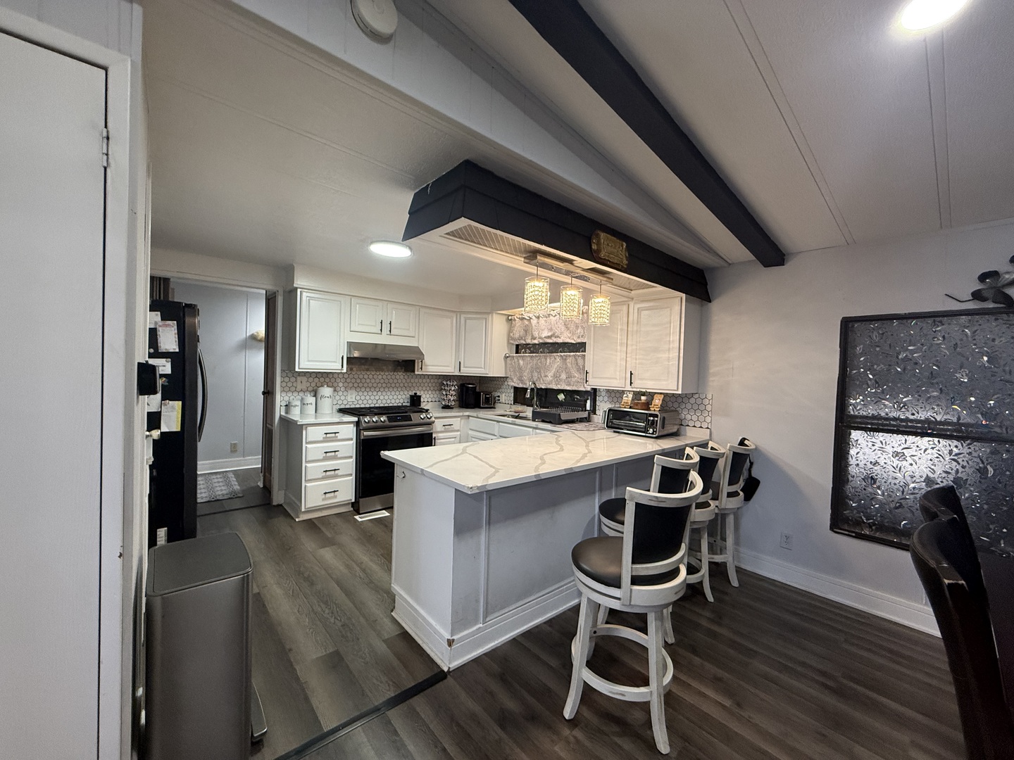588 Hickory Glen
