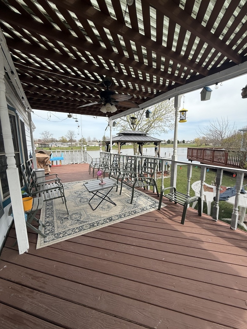 588 Hickory Glen