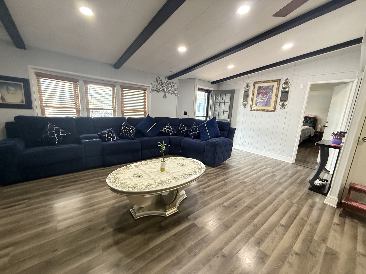 588 Hickory Glen