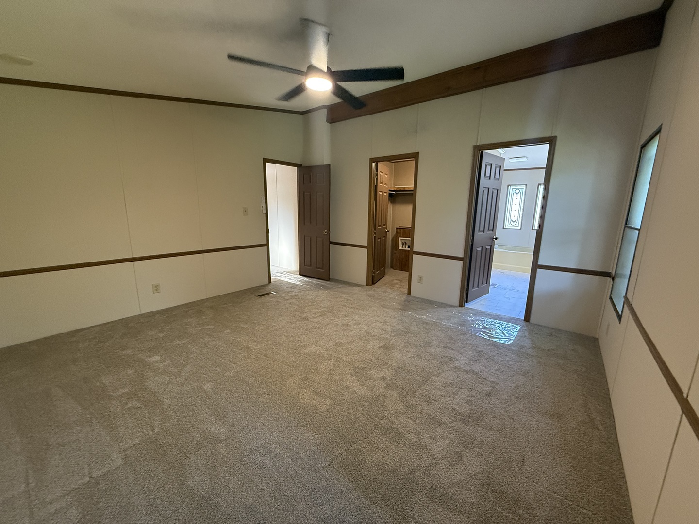 735 Thorntree Terrace