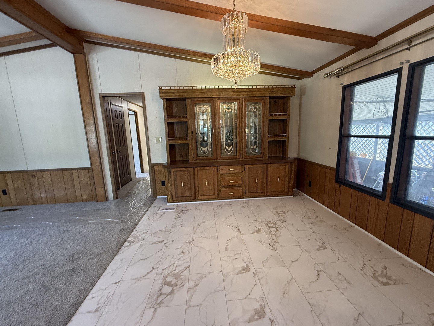 735 Thorntree Terrace