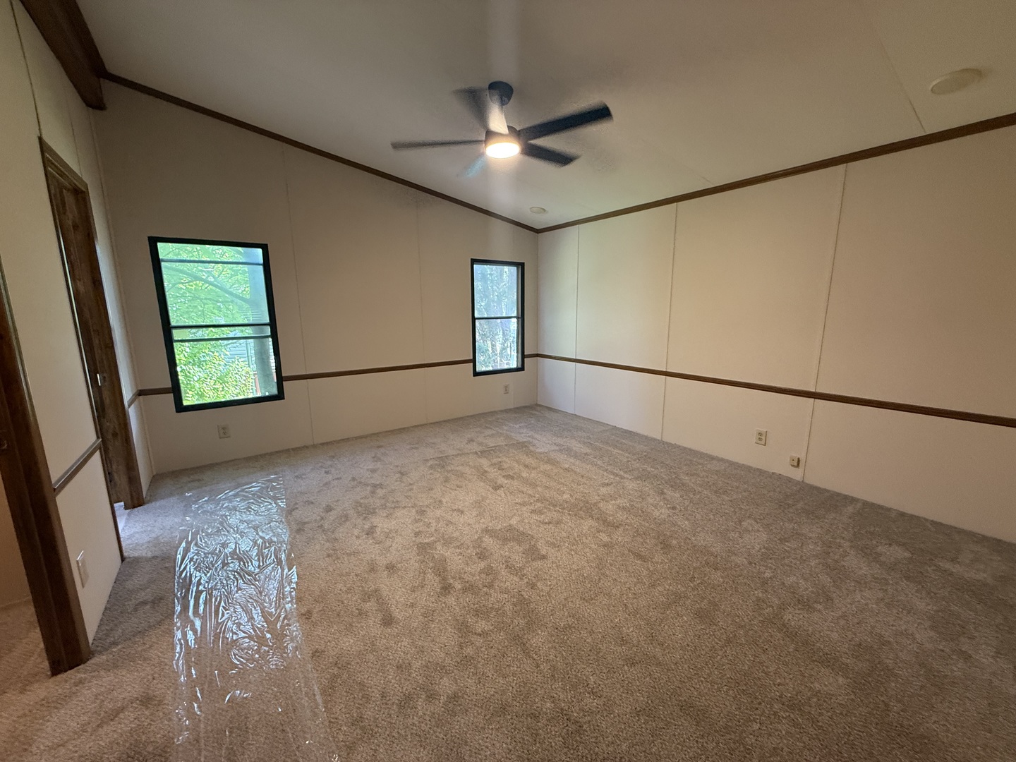 735 Thorntree Terrace