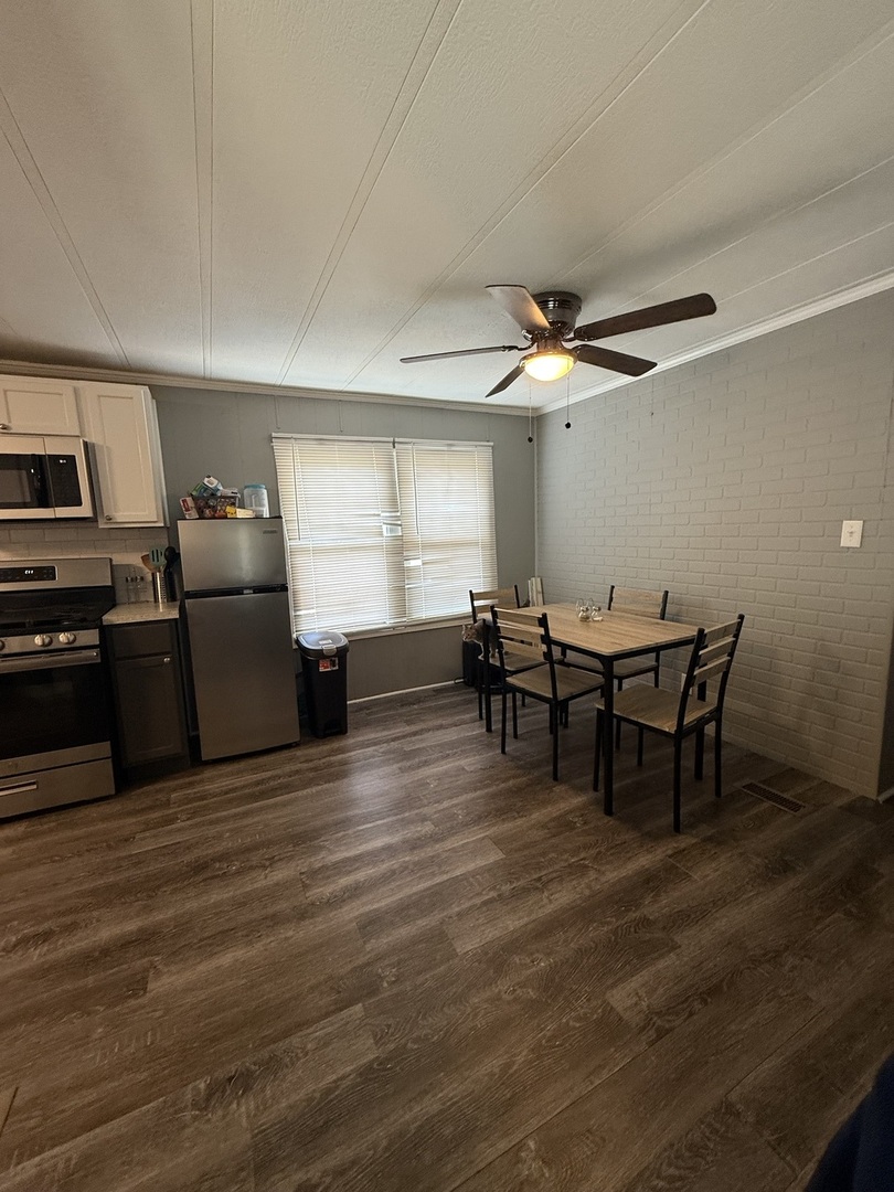 91 CANDLEGATE Circle