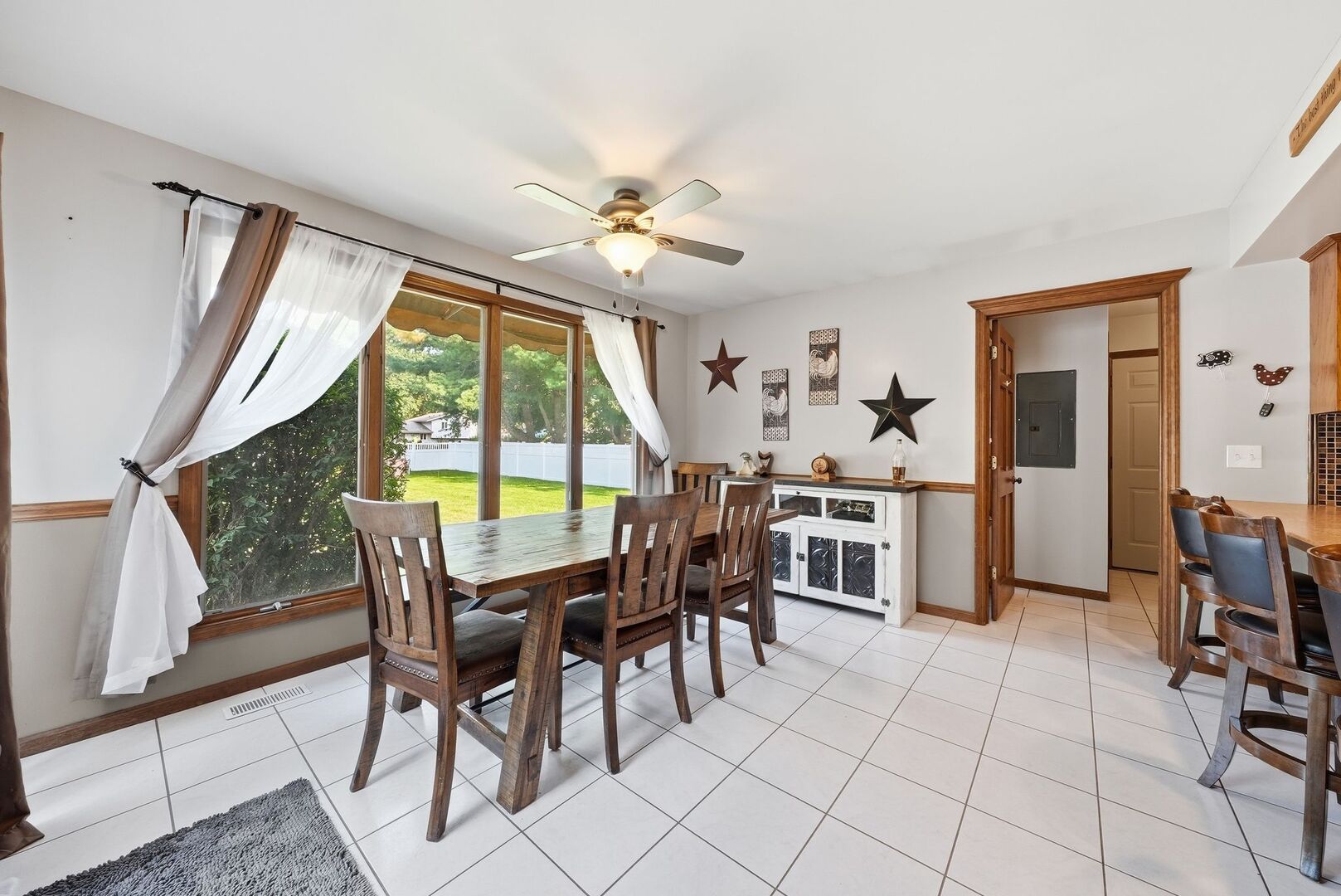 8 Woodside Avenue