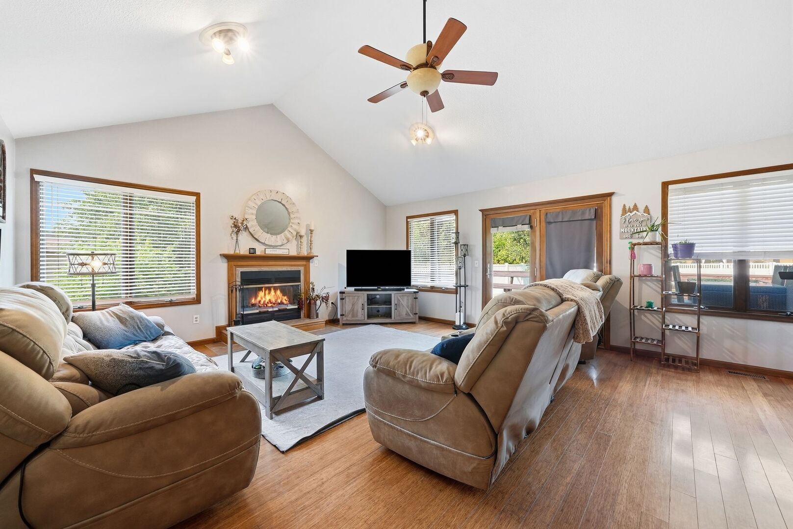8 Woodside Avenue