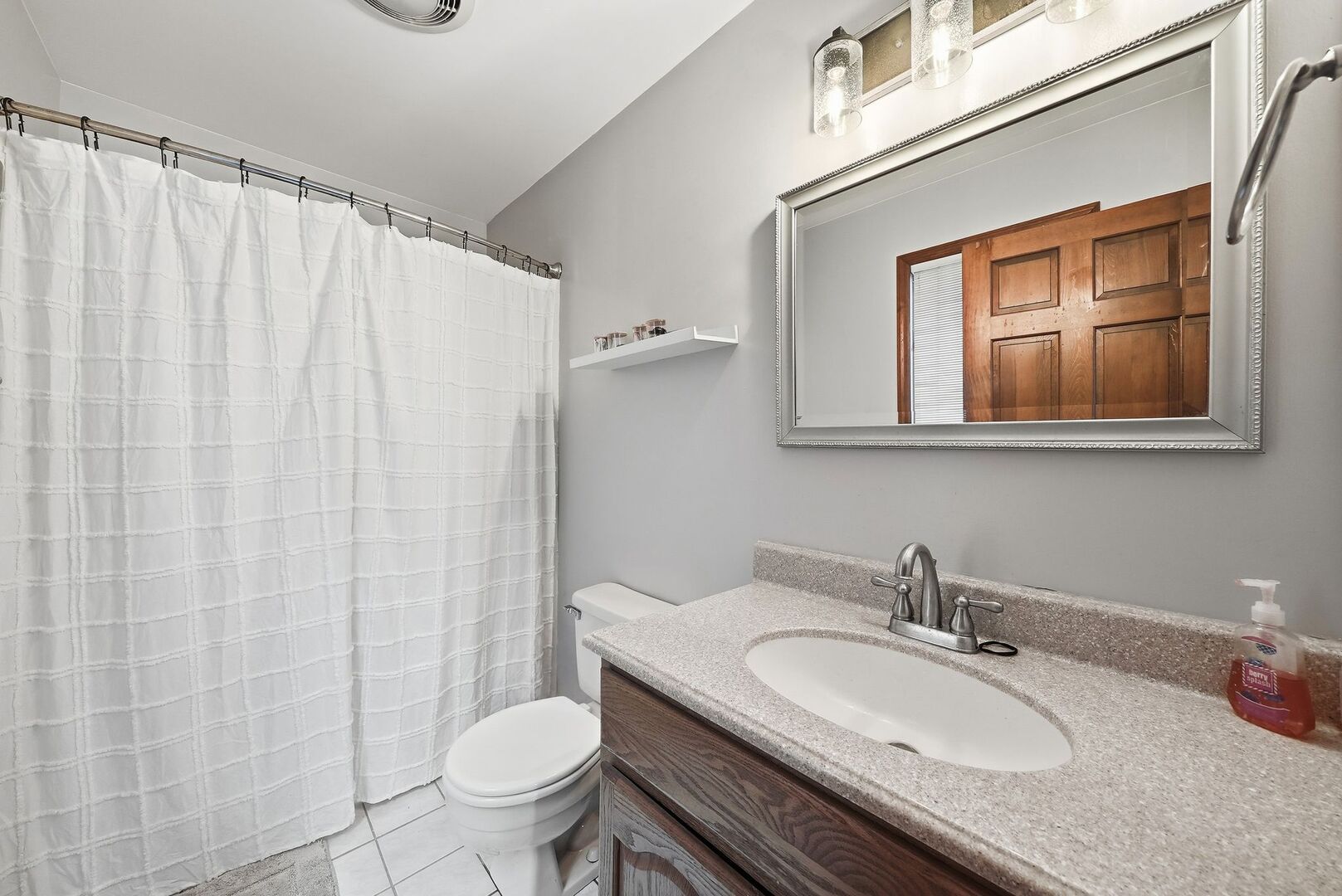 8 Woodside Avenue