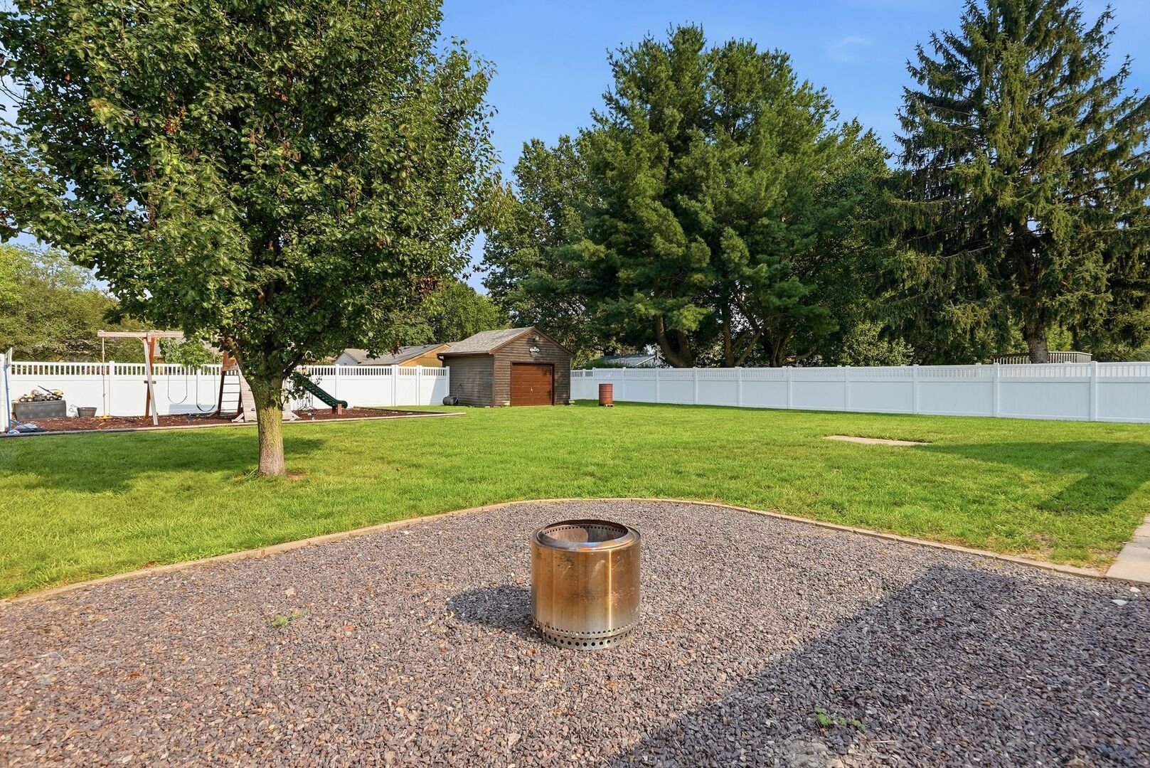 8 Woodside Avenue