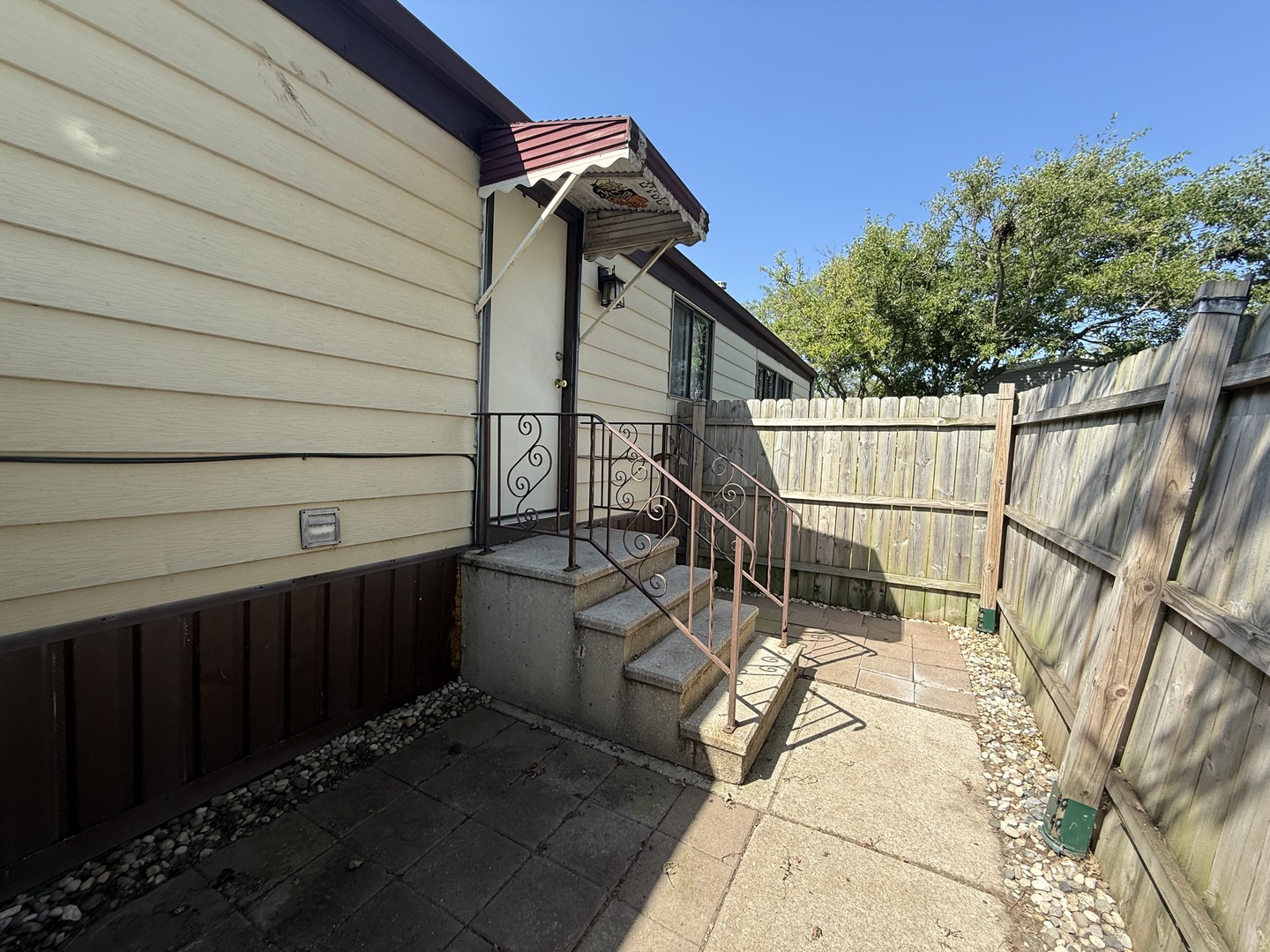525 Moorfield Road