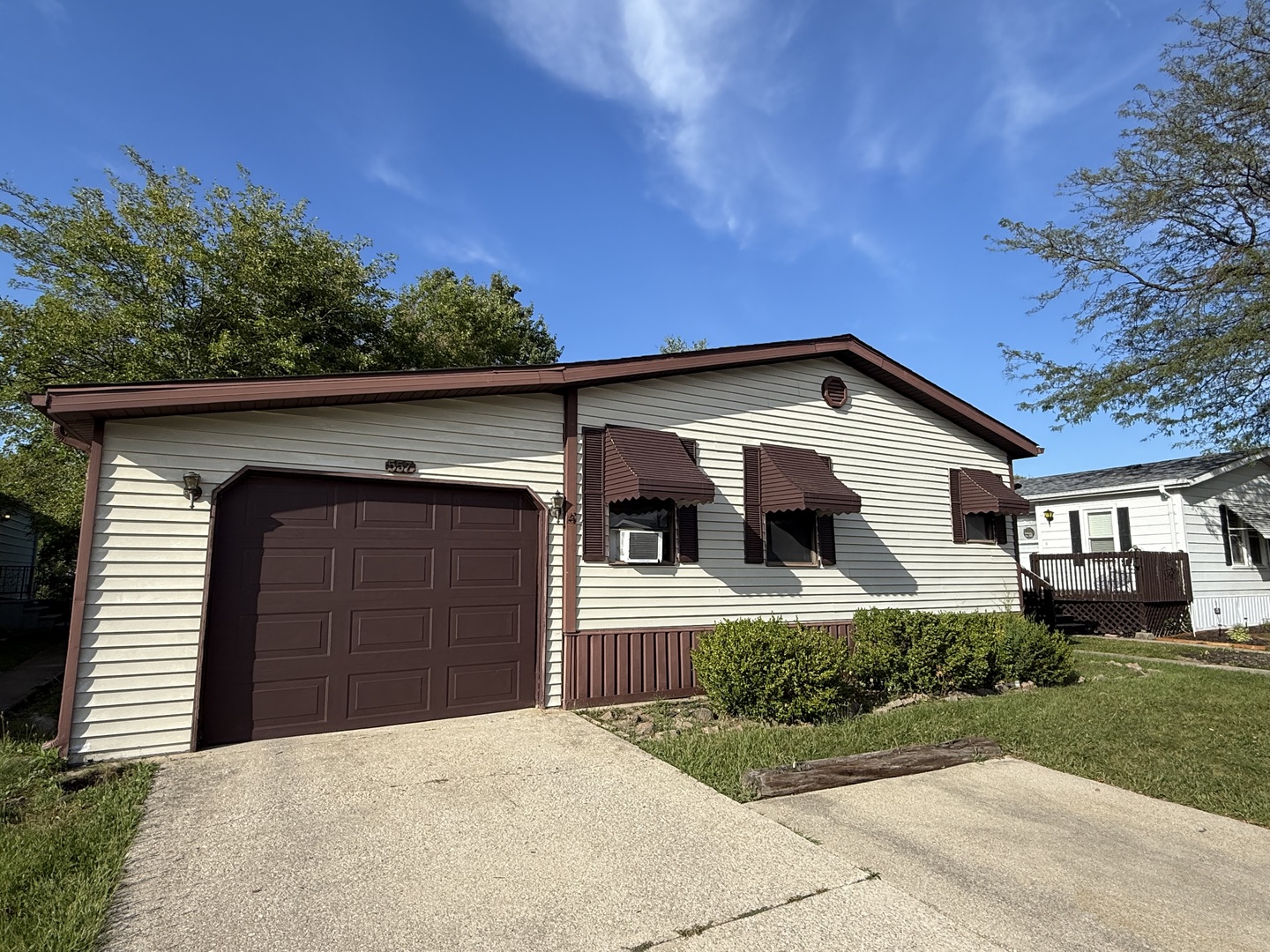 557 Huntsbridge Road