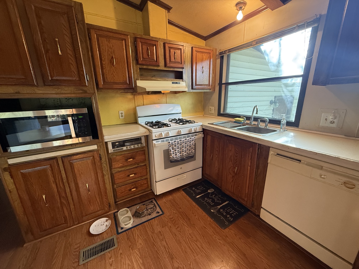 557 Huntsbridge Road