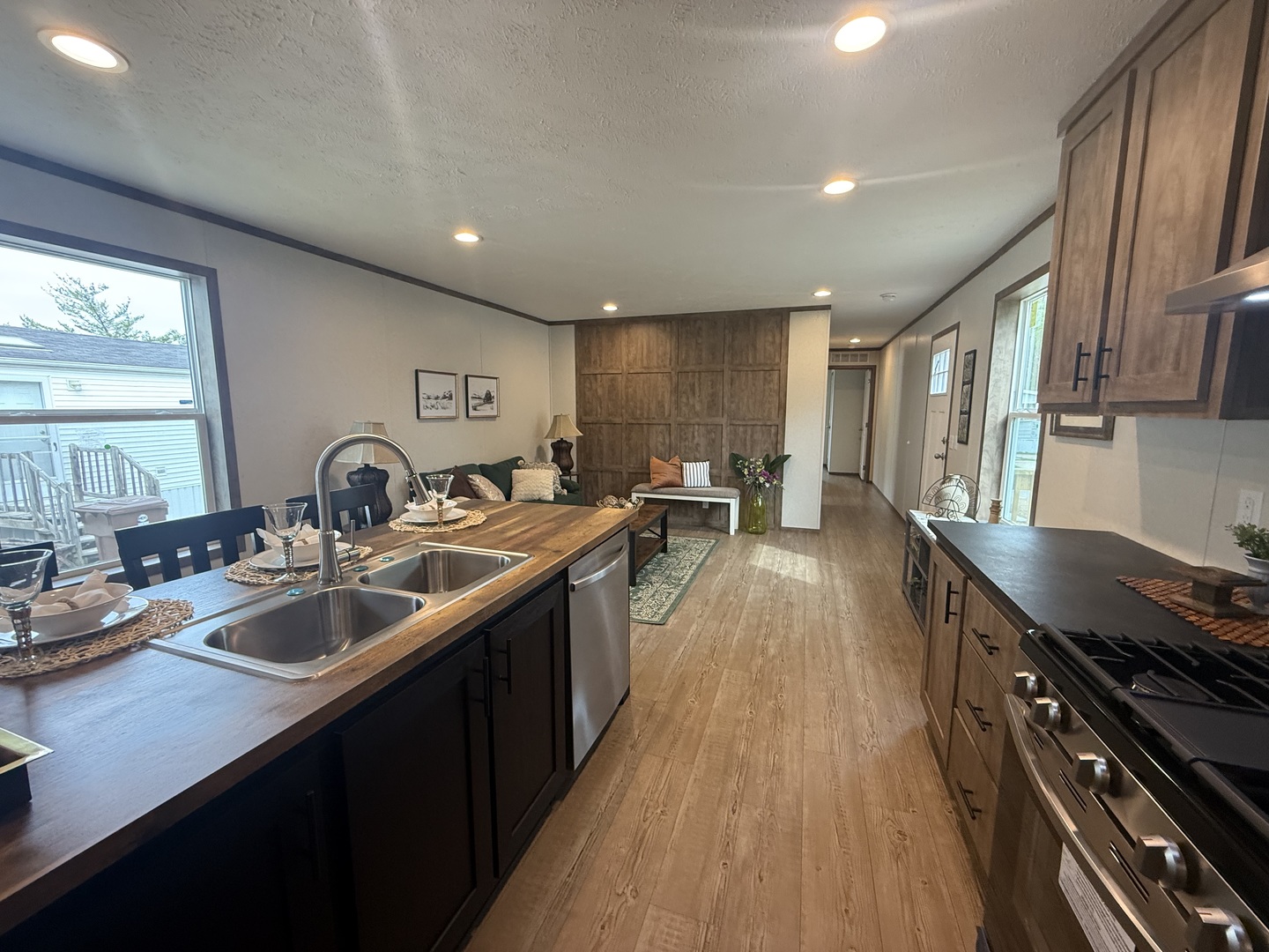 13 Hearthside Road