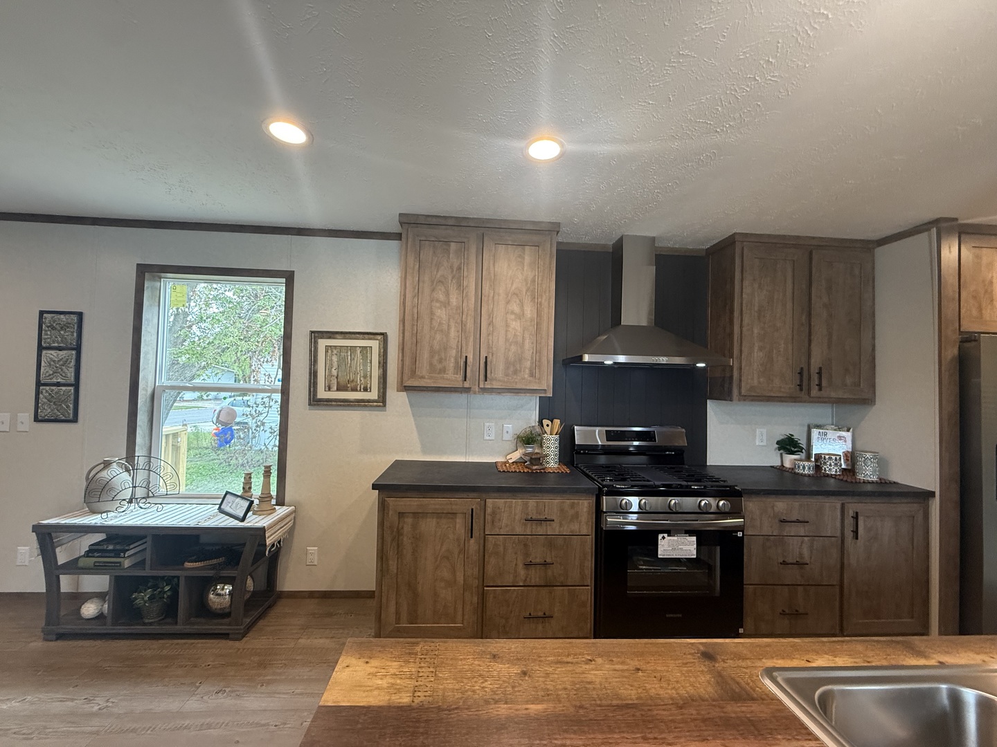 13 Hearthside Road