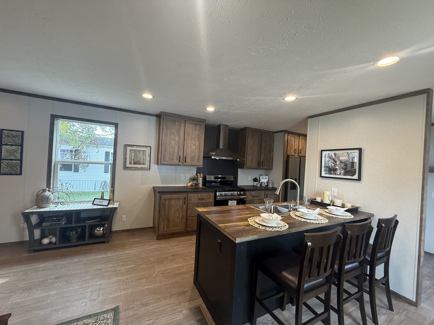 13 Hearthside Road