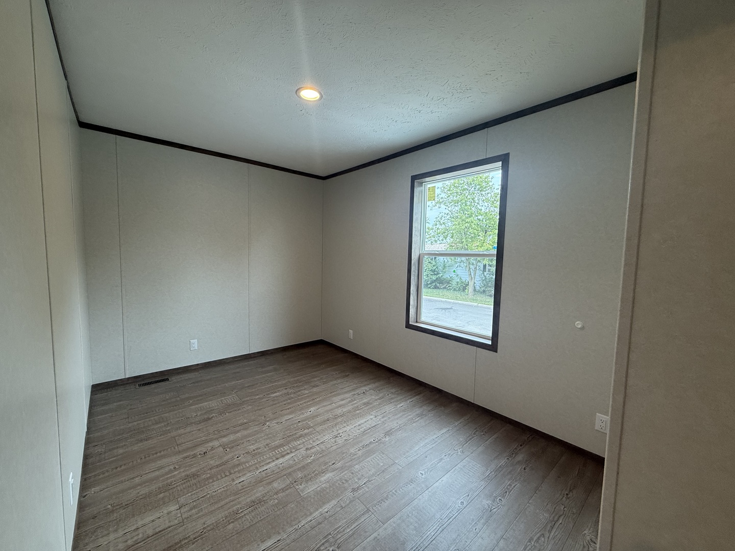13 Hearthside Road