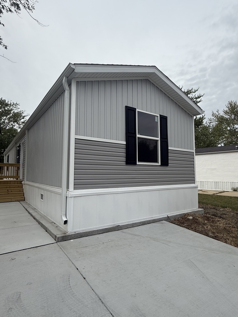 13 Hearthside Road