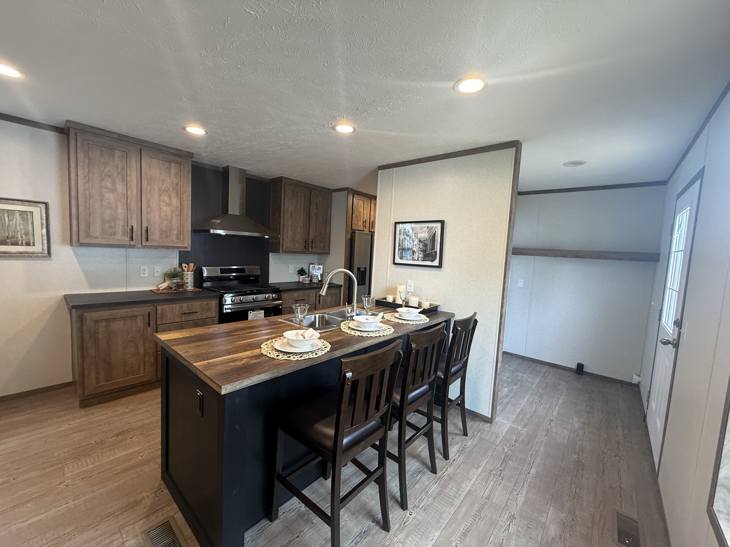 13 Hearthside Road