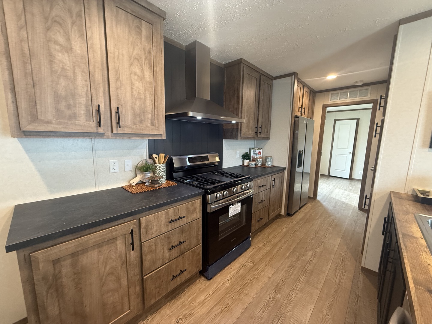 13 Hearthside Road